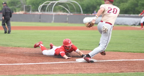 Mavs sweep Redlands in final home game