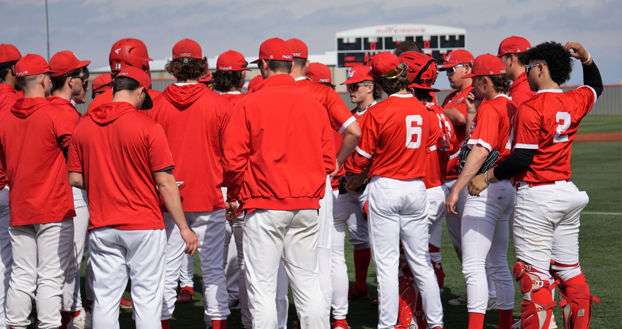Mavs rally past Hesston 14-8