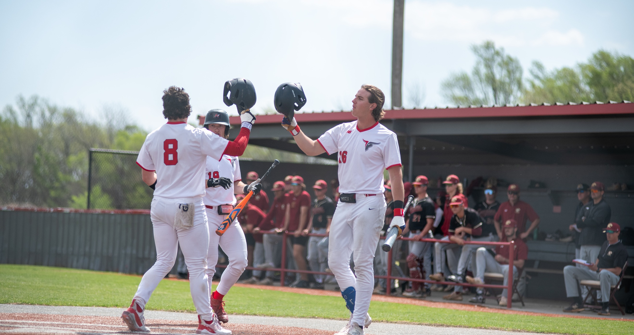 Mavs sweep Murray State