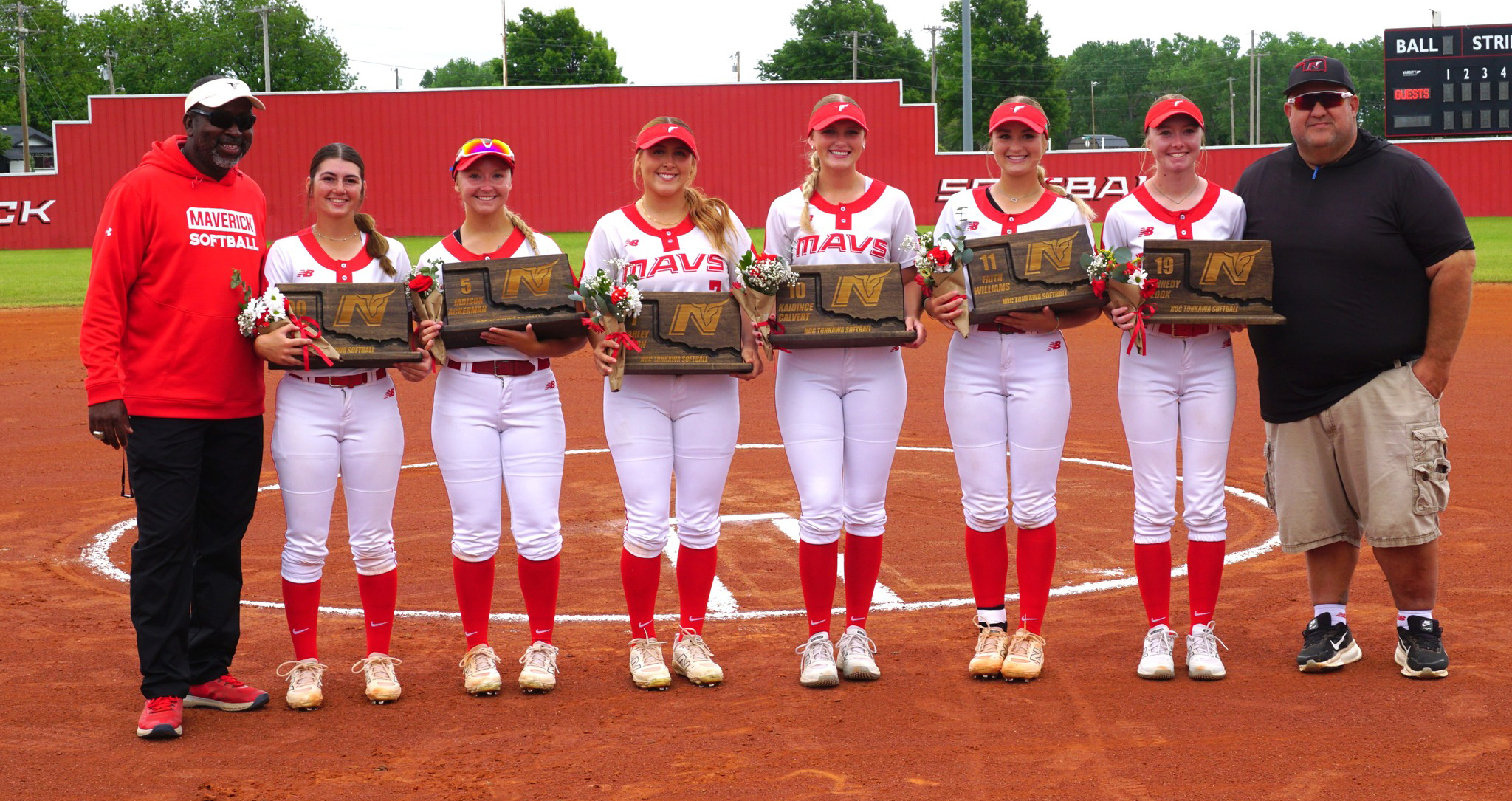 Mav Softball Sophomores