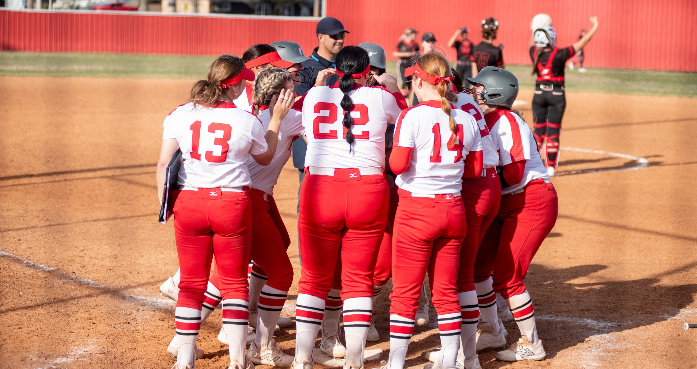 #18 Seminole bests Mavs