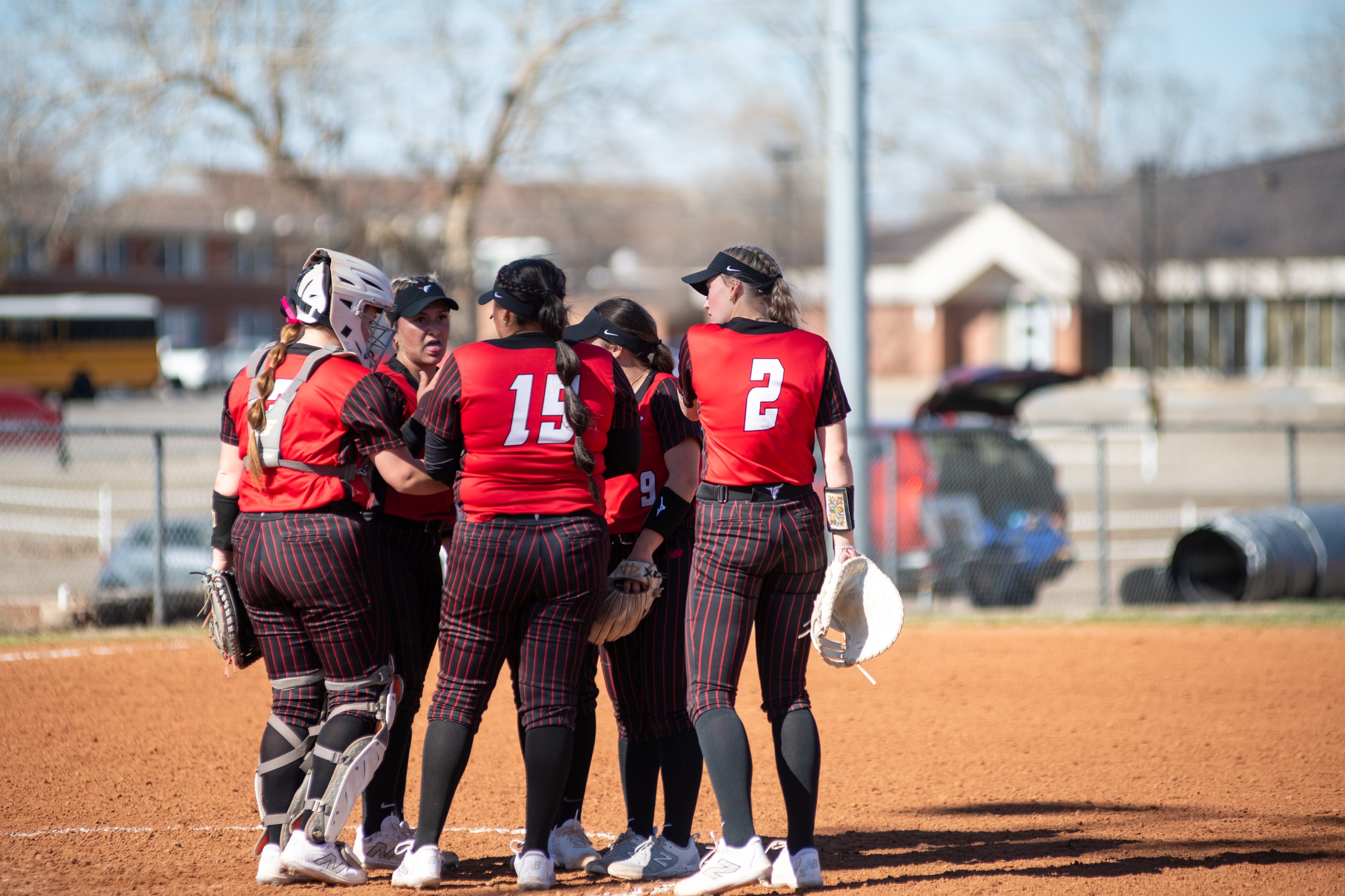Mavs drop two one run games at Pratt